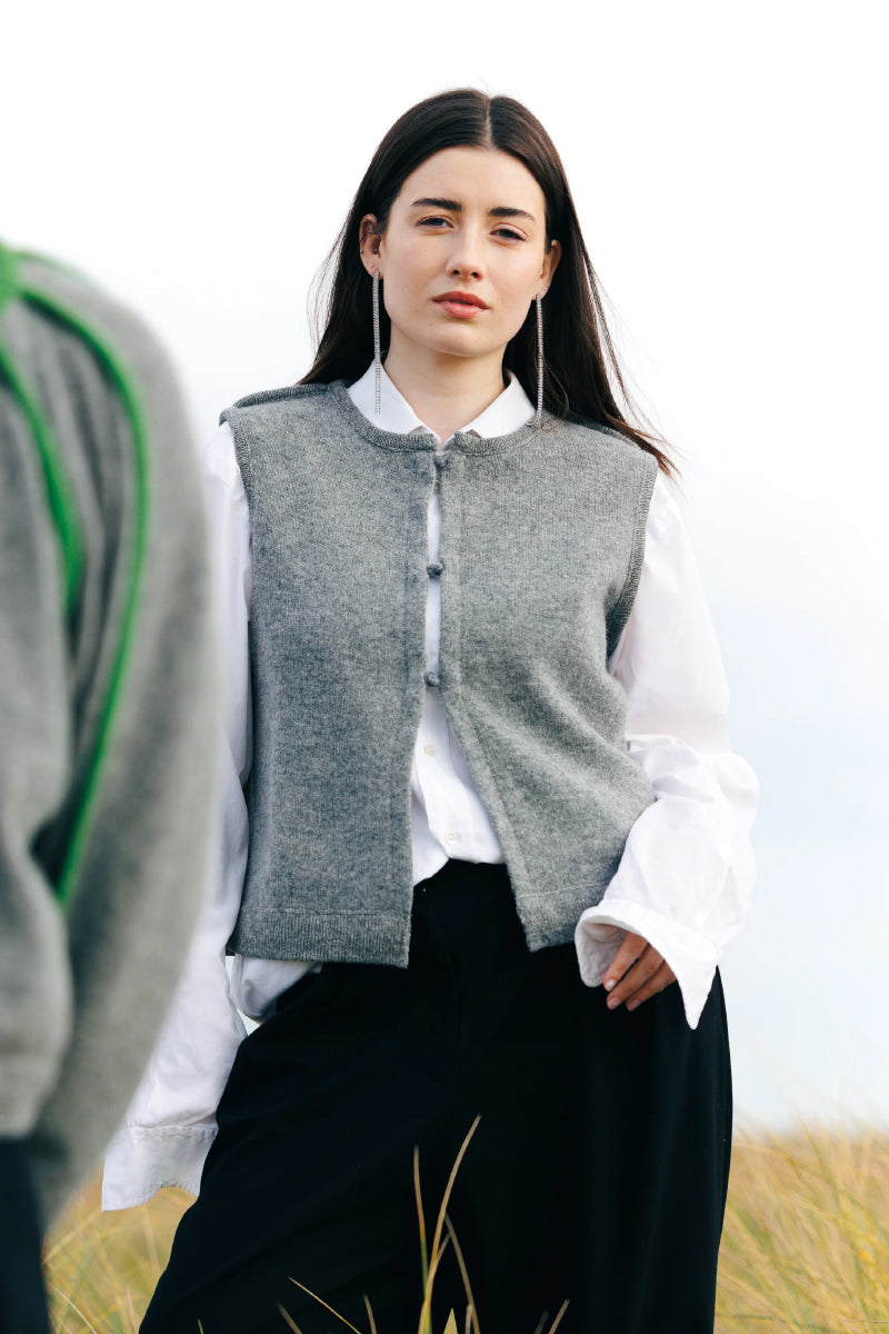 Anna Rave 3 Button Vest - Light Grey