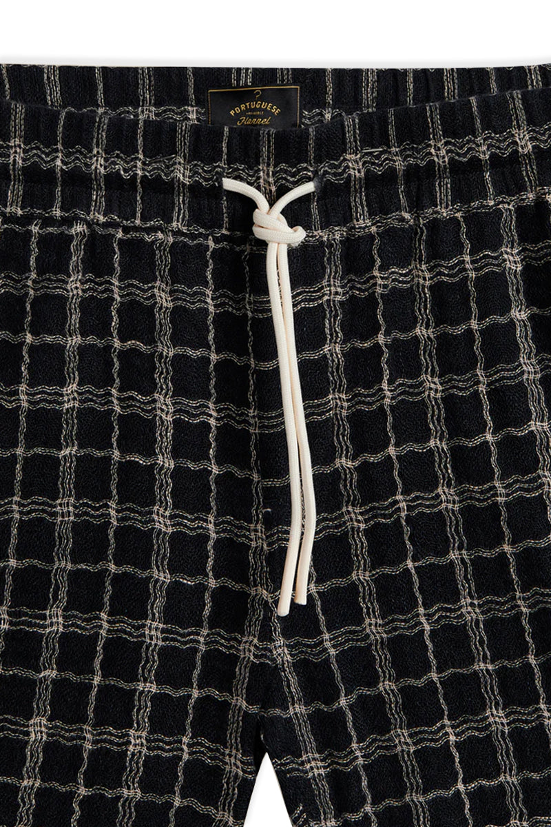 Dorne Textured Shorts - Black