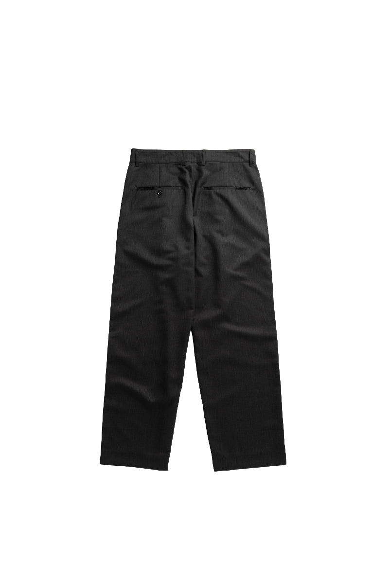Volda Easy Worsted Wool Pleated Trouser - Charcoal Grey